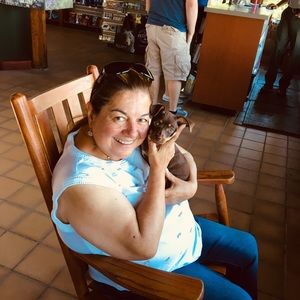 Meet your Posher, Mayra